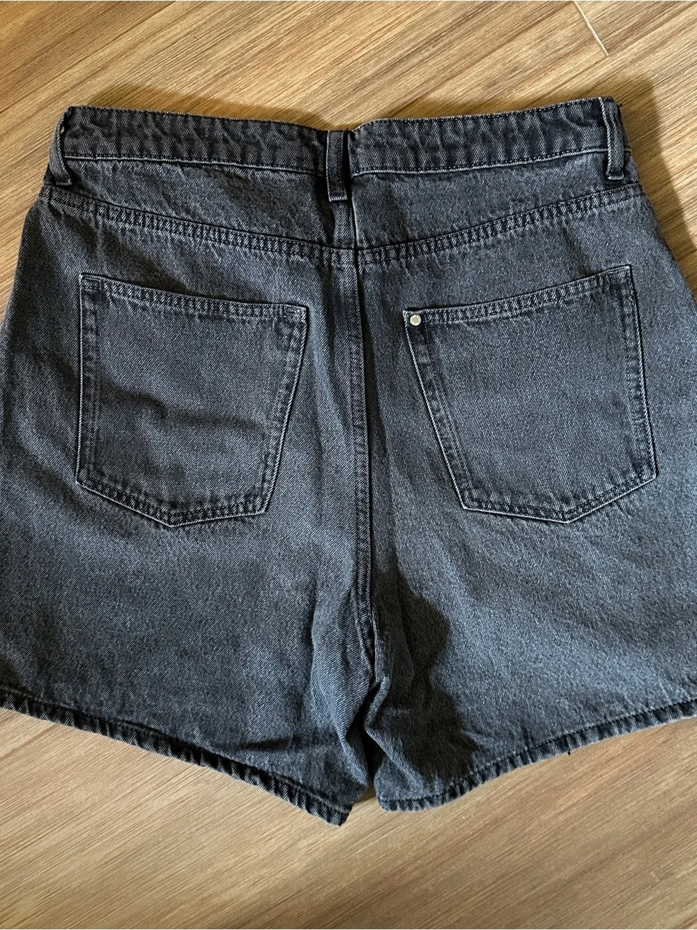 H&M Vintage Denim High-Rise Washed Black Denim Shorts - Size 10/Large